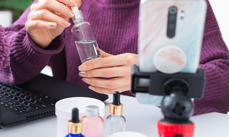 Cara menjual parfum agar laris