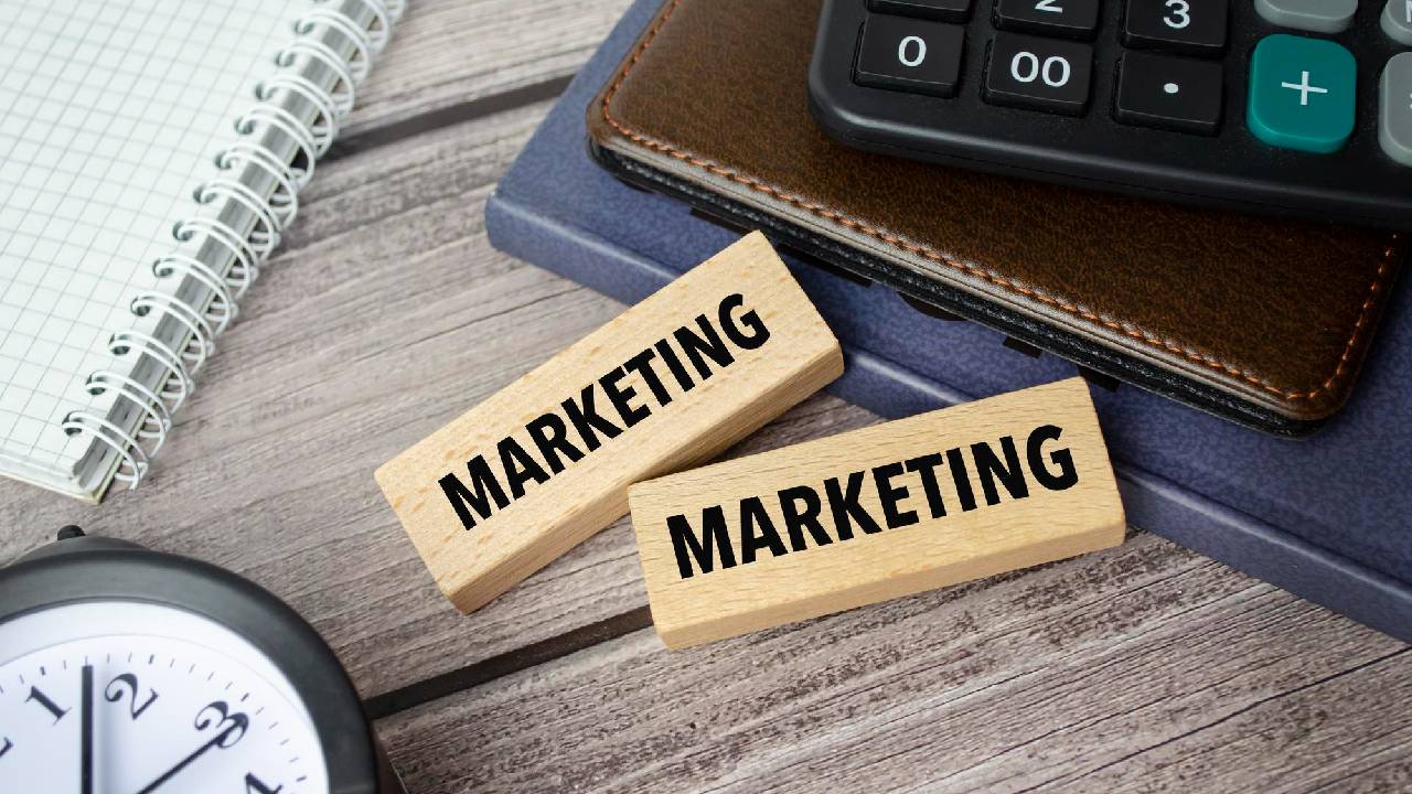 marketing-decoy-effect-trik-psikologi-yang-bikin-pelanggan-pilih-sesuai-maumu